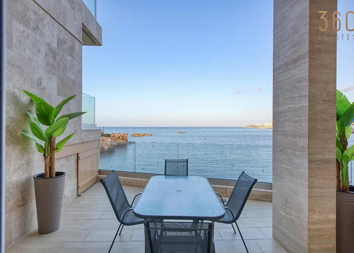 Διαμέρισμα 2br Seafront Elegance With Balcony & Sea Views By 360 Estates