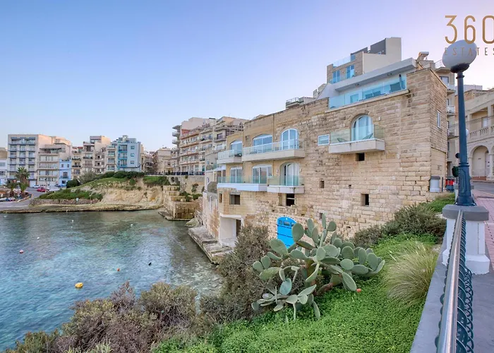 2br Seafront Elegance With Balcony & Sea Views By 360 Estates Διαμέρισμα Σεντ Πόλς Μπέι