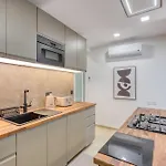 2br Seafront Elegance With Balcony & Sea Views By 360 Estates 圣保罗湾城
