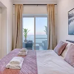 2br Seafront Elegance With Balcony & Sea Views By 360 Estates 公寓 圣保罗湾城