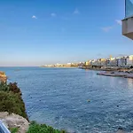 2br Seafront Elegance With Balcony & Sea Views By 360 Estates * 圣保罗湾城