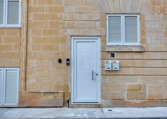 2br Seafront Elegance With Balcony & Sea Views By 360 Estates Apartment St. Paul's Bay